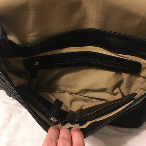 Cole Haan genuine leather satchel bag for men in good condition - Picture 4 of 5